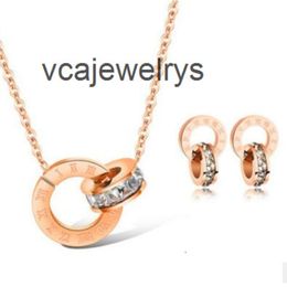 Designer Oorbellen sieraden sets voor vrouwen rose goud kleur dubbele ringen oorbellen ketting titanium staal sets hot fasion
