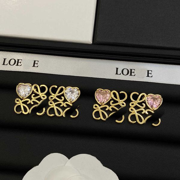 Boucles d'oreilles de créateurs Loews Bijoux de luxe Top accessoires Style ancien Creux Boucles d'oreilles d'amour Simple Old Design Sense Boucles d'oreilles Bijoux pour femmes Cadeau de Noël