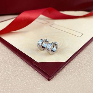 Boucles d'oreilles de luxe Boucles d'oreilles de luxe Cadeau Élégant 18K Titane Acier Plaqué Or Argent Plaqué Diamant Classique Boucles D'oreilles Femmes Mode Européenne