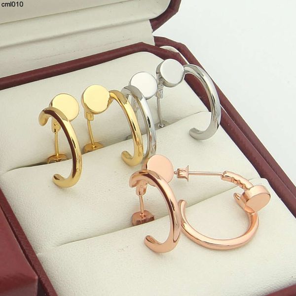 Pendientes de diseñador Titanium Steel Garing de clavos con diamantes para mujer Exquisito Simple Fashion Diamond Ring Lady Jewelry