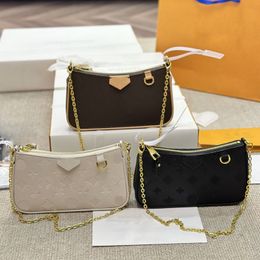 Designer Easy Pouch on Sac Sac Femmes Cuir en relâchement Sac surnommée Handbag Sleek Design Hobo Crossbodybody Luxury Brand Lady Satchel Messenger Purse