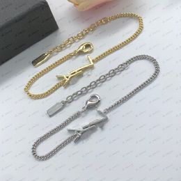 Ontwerper Elegant Goud en Sier Stijlvolle Dames Letter Hanger Klassieke 4/Klavertje Armband Bruiloft Speciaal ontworpen sieraden