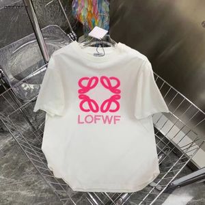 T-shirt de la broderie de créateurs pour femmes