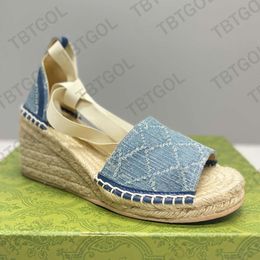 Diseñador Espadrille Wedge Sandal Sandal Platform Slides Summer Luxury Comunicados Sandalias de cuero de tobillo con cordones con caja NO037
