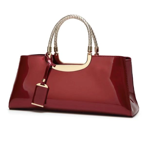 Designer European et American Light Light Glue Lacquer Leather Portable Women's Bag, un sac de mariage à l'épaule, un sac de mariée, un sac de banquet