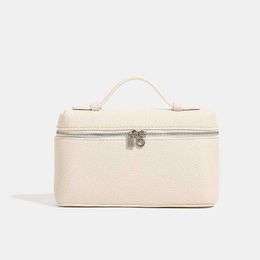 Sac de soirée de créateur Sacs à cosmétiques LP19 Sac de boîte à lunch Sac de maquillage en cuir souple pour femme Sac pour femme 2023 Nouveau Gigi le même sac de boîte portable Sac à bandoulière Petit sac