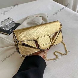 Designer Avondtasje Snakeskin Grain V Brief Schoudertassen Modeketen CrossBody Portefeuilles Vrouwen Lederen Luxe Handtassen Klassieke Metallic Vrouwelijke Portemonnees 230606