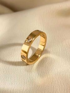 Designer Fashion 18K Gold Diamond Ring Pure Silver Carter Light Luxury et haut de gamme Sentiment non décoloré couple 999