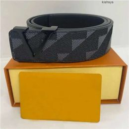 Diseñador Fashion Hebilla de cuero genuino Crios de cuero Altamente calidad con caja de diseñadores Mujeres Mujeres Cinturones para hombres