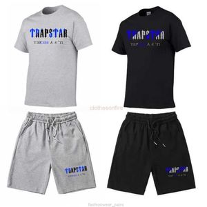 Designer Mode Vêtements Hommes Survêtements Tees T-shirts Chemises Shorts D'été T-shirt Shorts Ensemble Trapstar Lettre Imprimé Coton À Manches Courtes 2 pièces Ensemble Casual 2023