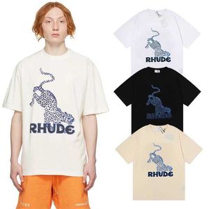 Diseñador de ropa de moda Camisetas Camisetas de hip hop Rhude 22ss Verano Nuevo Leopardo manchado Estampado de letras Street Vintage Trend Marca Camiseta Streetwear Ropa deportiva suelta