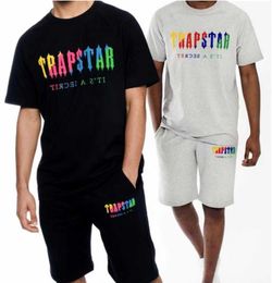 Diseñador de ropa de moda Camisetas Camiseta Trapstar Rainbow Toalla Bordado Street Fashion Marca i Algodón Pantalones cortos de manga corta sueltos Conjunto deportivo TopStreetwear Tops