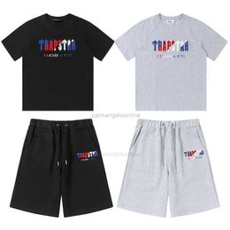 Designer Fashion Clothing Tees T -shirt Trapstar Blue Red Towel Borduurwerk kort zomermerk Loose jeugdheren dames mouw t -shirt shorts set