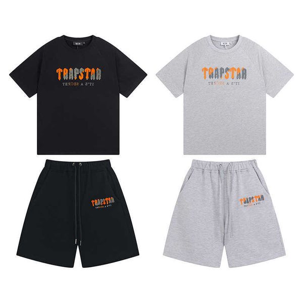 Designer Fashion Clothing Tees Tshirt Trapstar Orange Gris Serviette Broderie Fashion Brand Loose Casual Men's Women's Fashion Short Sleeve Shorts Set for Men