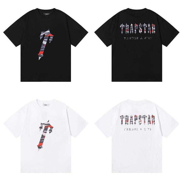 Diseñador Ropa de moda Camiseta Camisetas Pequeñas de moda Trapstar Londres Carta de camuflaje rojo Algodón puro Pareja de verano Camiseta de manga corta holgada Casua de lujo