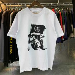 Diseñador de ropa de moda Camiseta Camisetas Trendy Trapstar London Outlaw Tee Evil Knight Flag Print Casual Camiseta de manga corta para hombres Luxury Casual Cotton Streetwear To