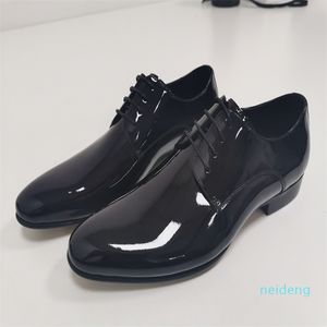 Designer Fashion Dress Hommes Chaussures Business Laces Low Top Haute Qualité Peau De Vache Office Party Mariage Usine-chaussures Noir Taille: 39-47 2022