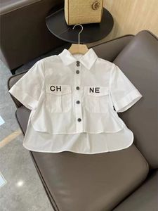 Designer Fashion Letter Shirt Damesontwerp Feelt Small en Bekende Jacket Summer Nieuwe Simple en veelzijdige witte top