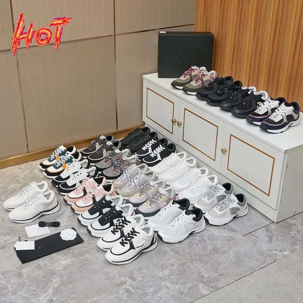 Designer de mode Canal de luxe Sneaker Noir et Blanc Chaussures Panda Muffin Casual Semelle épaisse Chaussures Plate-forme Basse Patchwork Loisirs Chaussures Baskets Imprimées