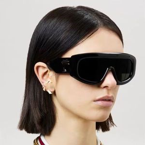 Designer Fashion Luxury Hip Hop Style Sunglasses Sungases Big Frame Street Party Fabrial Slemming Temperament Femmes Hommes conduisant