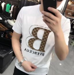 Designer Fashion Hommes T-shirts Hommes 2023 Été Nouvelle Mode Versatile Lettre Européenne Chaude Diamant Impression Slim Fit Col Rond À Manches Courtes T-shirt