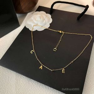 Designer mode ketting choker ketting sier vergulde goud vergulde roestvrijstalen letter hang kettingen voor vrouwen sieraden x029