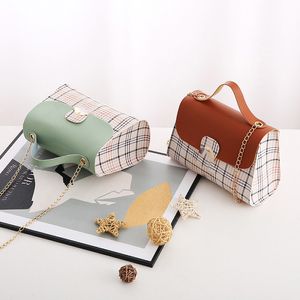 Bolso de hombro de diseño de diseñador Crossbody versátil de mujeres y de lienzo pequeño y lienzo pequeño Bag de viajes al aire libre DGDFH