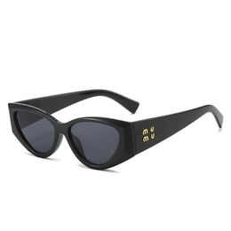 Designer Fashion zonnebril ovaal frame luxe zonnebril dames anti-straling UV400 persoonlijkheid heren dames retro bril Rijden vakantie aan zee cadeau met doos