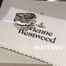 Diseñador de moda Viviene Westwood Saturn 2023 Nuevo anillo con hebilla de cinturón de doble capa de diamantes completos con lujo ligero y diseño pequeño Anillo abierto de alto sentido para mujeres