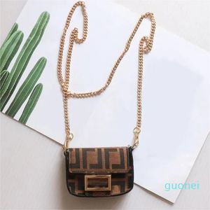 Diseñador-Moda Mujeres Cinturón Bolsa de cintura Fanny Packs Diseñadores PU Bolsos de cuero Monedero desmontable Linda cadena Carta Bolsas cruzadas 177Z