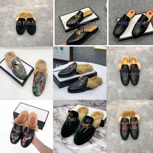 Princetown pantoffels Designer Bont Dames Echt leer Platte heren Muilezels Schoenen Leren bontslipper Metalen ketting Shoees Loafers Outdoor pantoffels 46