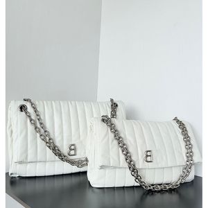 Designer Fashion Femmes Sac sous bras de luxe Sac à bandoulière Collection d'hiver Look 18 et look 19 Monaco Quilt Series Luxury Lady Chain Sac