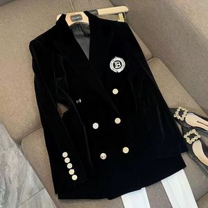 Trench-coat de créateur de la mode pour femmes, style de contrôle de luxe européen et américain, couture de la mode, faux trench midi de trench midi
