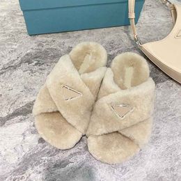 Diseñador Moda Mujer Sandalias de lana Cálido Confort Zapatillas Mujer Zapatillas Zapatos Otoño Invierno moda mullidas zapatillas borrosas Letras cálidas Flop