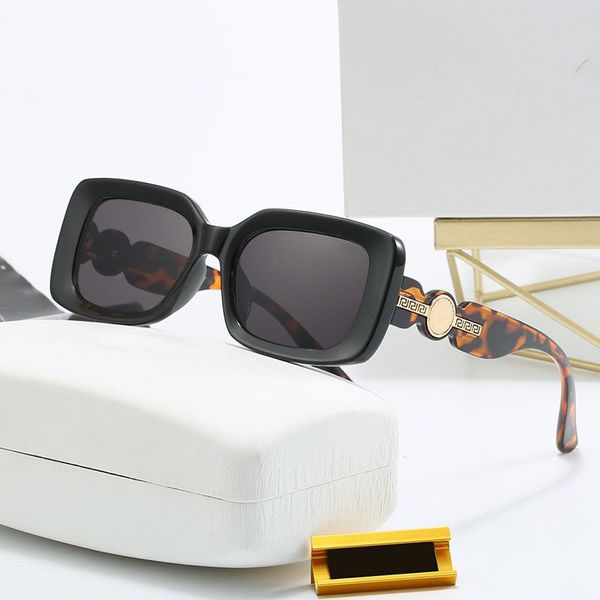 Designer à la mode aime les lunettes de soleil pour hommes et femmes badge doré classique style hip-hop lunettes de soleil de plage rétro petit cadre design de luxe UV400 qualité supérieure