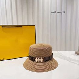 Diseñador Fendihat Bucket Sombreros Luxury Womens Sombrero de paja Moda Moda Hommens Summer Sumn Outdoor Beach Hats Big Brim Sun Hats 5 Color 416