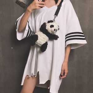Designer-Fire Vibrato-pakket vrouwelijke winter New Wave Koreaanse versie van de wilde geslingerde schouder single pluche explosiemodel panda-tas