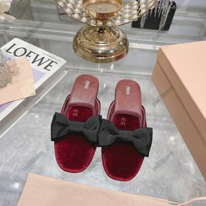 Designer Platte Hakken Dameskleding Schoenen Merk Slippers Boog Mode Elegante Damesmode Thuis Bruiloft Comfort Schoenen Wit Roze Rood