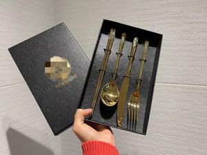 Designer platte serviesset 306 roestvrij staal servies Westerse stijl steak goud zilver messen vorken lepels eetstokjes 4-delige geschenkdoosset