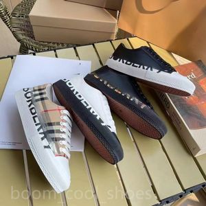 Chaussures plates de créateurs Hommes Femmes Toile Sneaker Imprimé Lettrage Plaid Baskets En Cuir De Veau En Cuir De Veau Bio-basé Chaussures De Fond En Caoutchouc Chaussures De Tennis De Sport