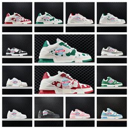 Designer Flats Sneakers Casual Chaussures Denim Toile Cuir Blanc Vert Rouge Bleu Lettres Plate-forme de mode Baskets basses pour hommes et femmes Baskets 40-45 Abordable