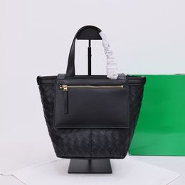Diseñador Flip Flap Tote Bags Intrecciato Leather Zipper Pocket Totes Bag One Shoulder Bags Top Handle Bolsos tamaño 23cm 1900
