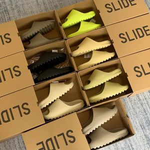 Zapatillas de corredor de espuma de diseñador para sandalias para mujer para hombre Yeeziness Slides Zuecos Eva Cómodo Resplandor Verde Hollín Ónix Negro Hueso Resina Desierto Arena Pure Slider Slide