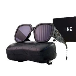 Ontwerper voor brillen Populaire briefzonnebril Damesbrillen Mode metalen zonnebril met doos 6 kleuren