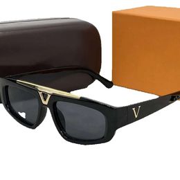 Ontwerper voor mannen Women Fashion Popular Unisex Beach Outdoor Travel Sunglasses Vintage Frames Goed leuk cadeau