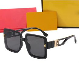 Designer pour hommes femmes lunettes de soleil monogramme de luxe diamant design jambe lunettes de soleil en plein air voyage photo lunettes de soleil avec boîte d'origine