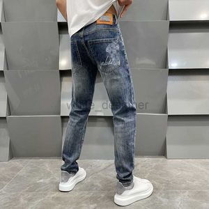 Designer pour hommes jeans de printemps d'été pour hommes Bullette de coton pour hommes Slim Fit Blue Blee End Pantalon de mode Medusa