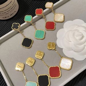 Designer klavertje vier Oorbellen Hoge kwaliteit Gouden hanger Oorbellen Engagement Travel Sieraden Luxe Love Gifts Oorbellen Met Stempel Designer logo Y23221