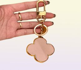 Designer Fourleaf Keychains Lucky Clover Car Key Chain Chain Sings Accessoires Fashion Pu Leather Keychain Buckle For Men Women Hanging6956910