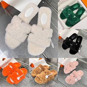 Pantoufles de fourrure de concepteur Pantoufles Hommes Femmes Laine Diapositives Peau Pantoufle Doux Sandales À Fourrure Lettres D'hiver Chaud Confortable Fuzzy Fille Flip Flop Slipper